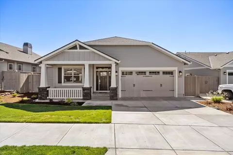 3914 Wyoming Ln, Medford, OR 97504