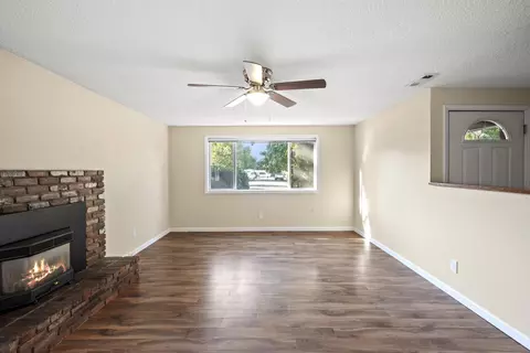 600 Elm Way, Eagle Point, OR 97524 photo 5