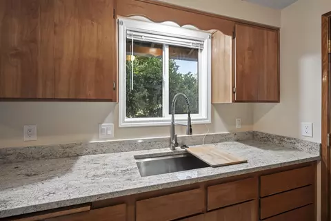 600 Elm Way, Eagle Point, OR 97524 photo 9