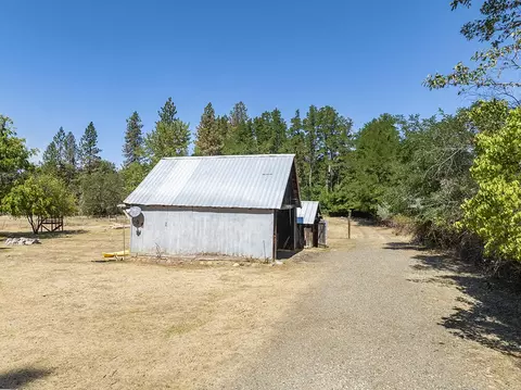 6446 Holland Loop Rd, Cave Junction, OR 97523 photo 25