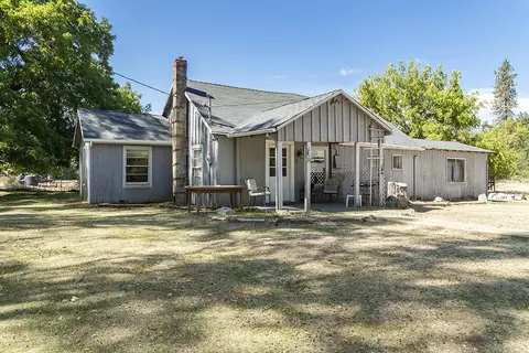 6446 Holland Loop Rd, Cave Junction, OR 97523