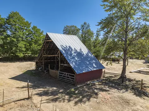6446 Holland Loop Rd, Cave Junction, OR 97523 photo 32