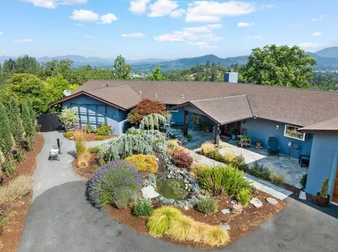 272 Mimosa Way, Grants Pass, OR 97527