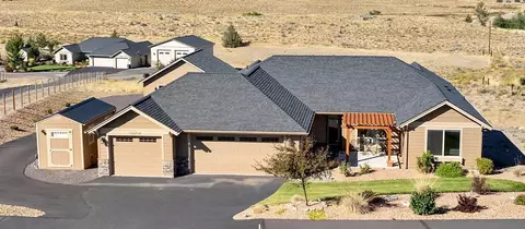 2400 NE Hilltop Ln, Madras, OR 97741