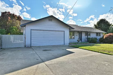 1221 Adele Dr, Grants Pass, OR 97526 photo 27
