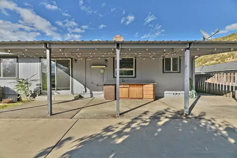 1221 Adele Dr, Grants Pass, OR 97526 photo 25