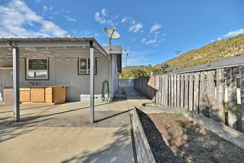 1221 Adele Dr, Grants Pass, OR 97526 photo 26