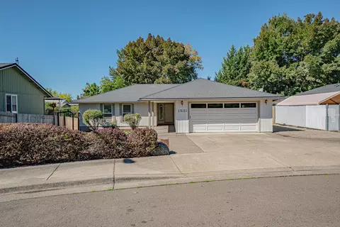 1531 N Modoc Ave, Medford, OR 97504