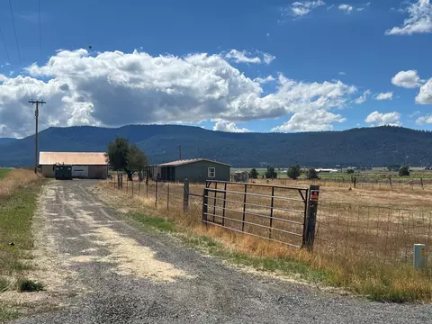 8150 Bunn Rd, Bonanza, OR 97623