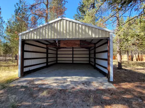 52525 River Pine Rd, La Pine, OR 97739 photo 1
