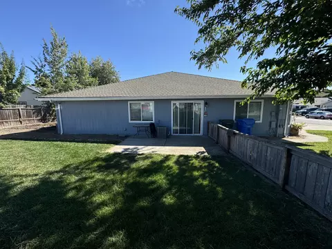 436 Merlee Cir, Eagle Point, OR 97524 photo 4