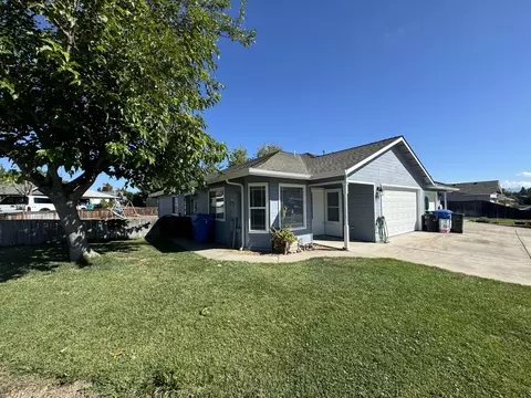 436 Merlee Cir, Eagle Point, OR 97524