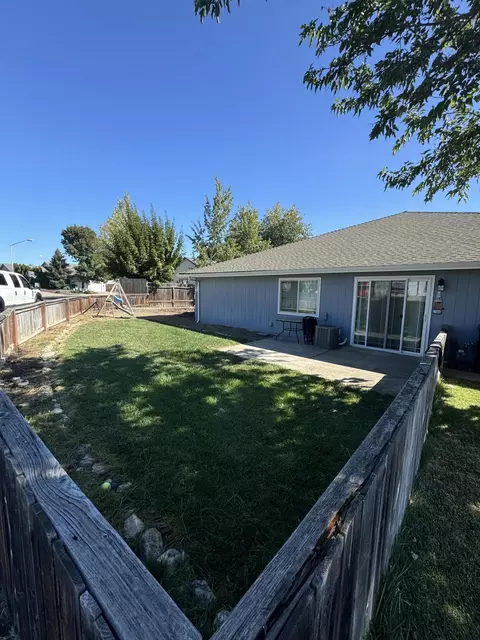 436 Merlee Cir, Eagle Point, OR 97524 photo 5