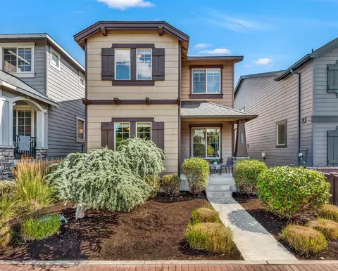 1748 NW Harriman St, Bend, OR 97703