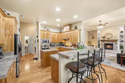 Kitchen - 1105 Pumpkin Rdg, Eagle Point, OR 97524 photo 1 of 3