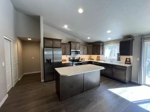 52700 Wayside Loop, La Pine, OR 97739 photo 3