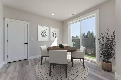 Dining - 3870 NE Petrosa Ave, Bend, OR 97701 photo 1 of 2
