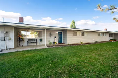 10664 Wright Ave, Klamath Falls, OR 97603