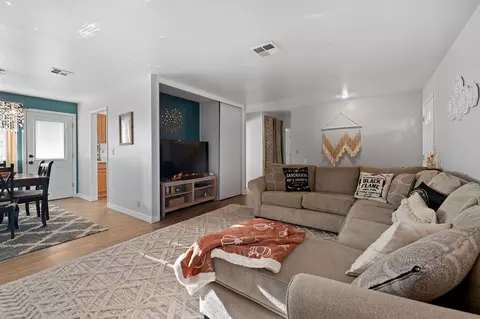 10664 Wright Ave, Klamath Falls, OR 97603 photo 7