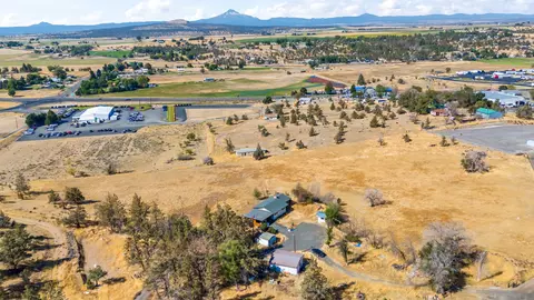 1928 SW Grant St, Madras, OR 97741