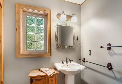 61580 River Rd, Bend, OR 97703 photo 15