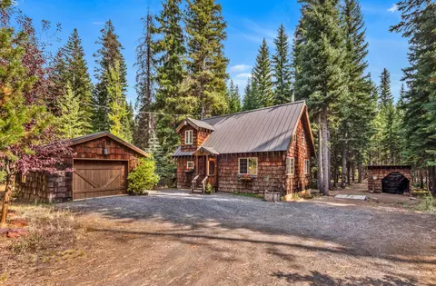 61580 River Rd, Bend, OR 97703