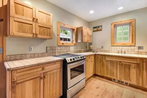61580 River Rd, Bend, OR 97703 photo 5