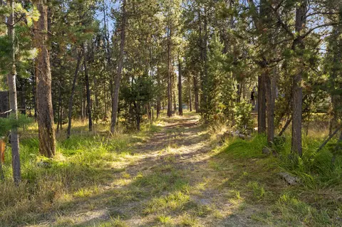 17241 Merganser Dr, Bend, OR 97707 photo 9