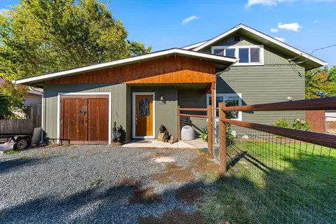1000 Doneen Ln, Grants Pass, OR 97526