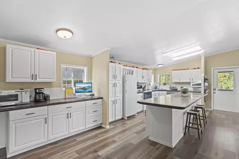 132 Marcy Loop Rd, Grants Pass, OR 97527 photo 7