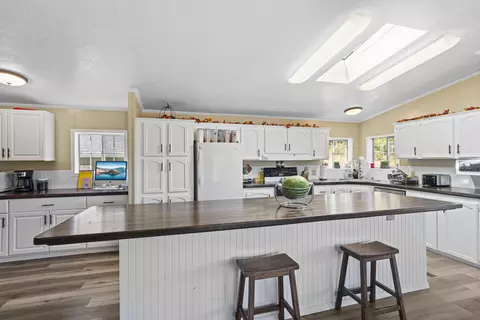 132 Marcy Loop Rd, Grants Pass, OR 97527 photo 8