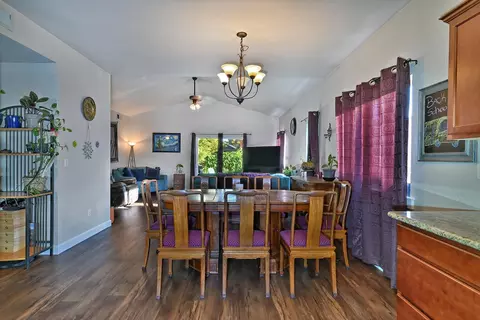 3625 Hilsinger Rd, Phoenix, OR 97535 photo 9