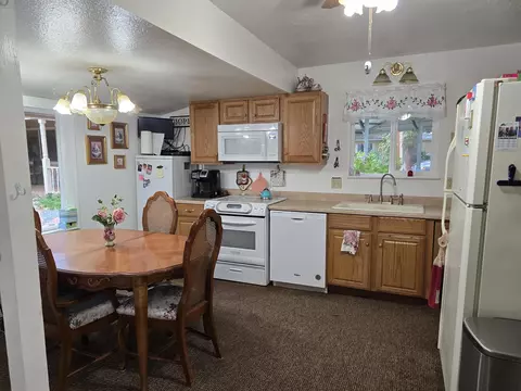 122 Boundary Ave, Cave Junction, OR 97523 photo 45