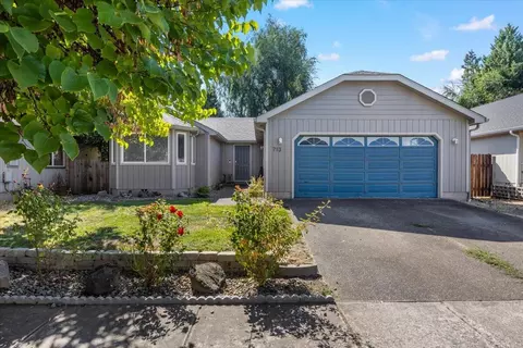 713 Halvorsen St, Medford, OR 97501