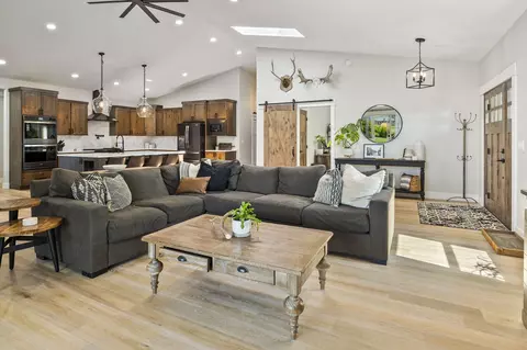 Other - 21390 View Ln, Bend, OR 97701 photo 4 of 28