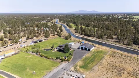 View/Area - 21390 View Ln, Bend, OR 97701 photo 8 of 12