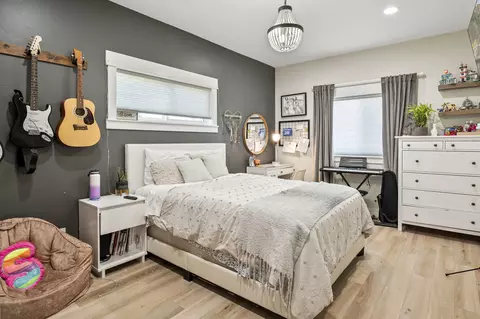 Bedroom - 21390 View Ln, Bend, OR 97701 photo 2 of 3