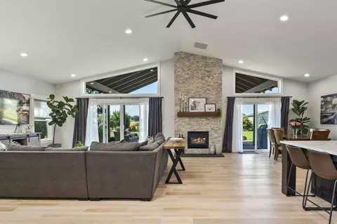 Other - 21390 View Ln, Bend, OR 97701 photo 6 of 28