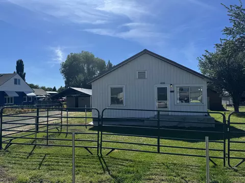 4524 Denver Ave, Klamath Falls, OR 97603
