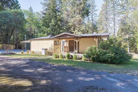 831 Crow Rd, Merlin, OR 97532