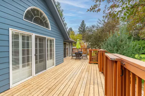 21050 SE Perrigan Dr, Bend, OR 97702 photo 37