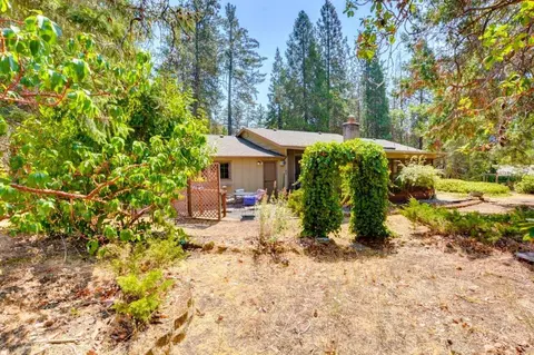 640 Eric Loop, Grants Pass, OR 97526 photo 21