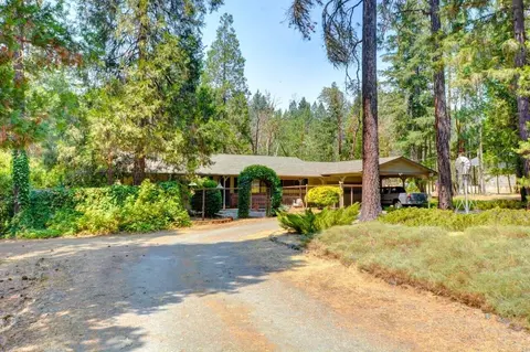 640 Eric Loop, Grants Pass, OR 97526