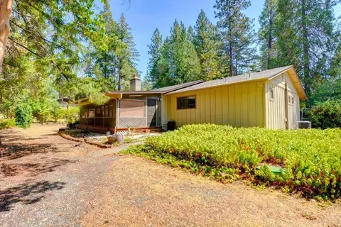 640 Eric Loop, Grants Pass, OR 97526 photo 17
