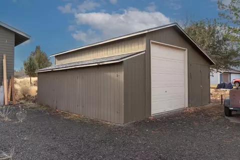 60895 Jennings Rd, Bend, OR 97702 photo 15