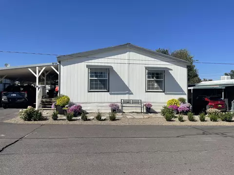 2241 Greensprings Dr UNIT 11, Klamath Falls, OR 97601