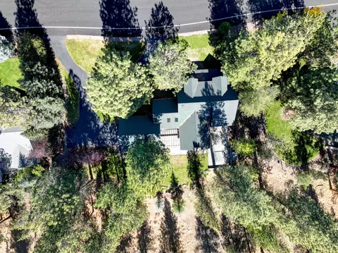 View/Area - 397 E Tyee Dr, Sisters, OR 97759 photo 1 of 2