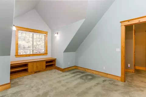 Bedroom - 397 E Tyee Dr, Sisters, OR 97759 photo 8 of 8