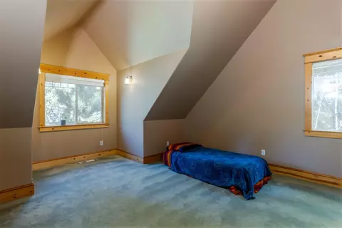 Bedroom - 397 E Tyee Dr, Sisters, OR 97759 photo 5 of 8