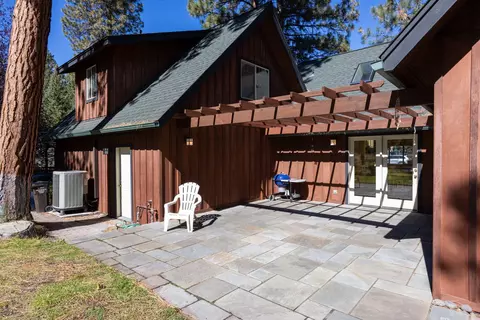 Exterior - 397 E Tyee Dr, Sisters, OR 97759 photo 7 of 14